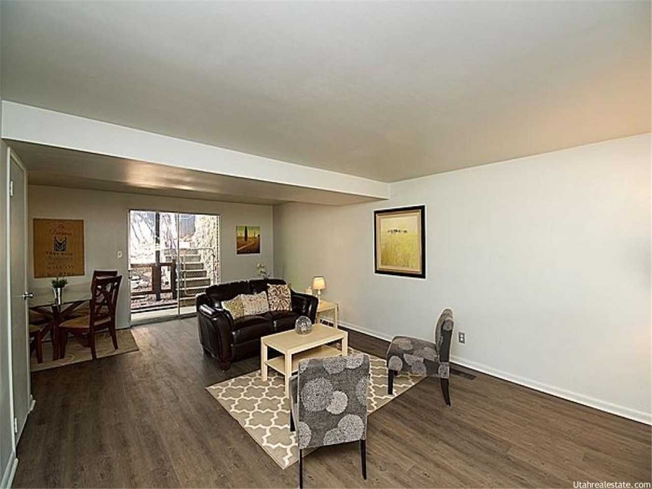 1925 E Mary Dott Way - Photo 5 of 11