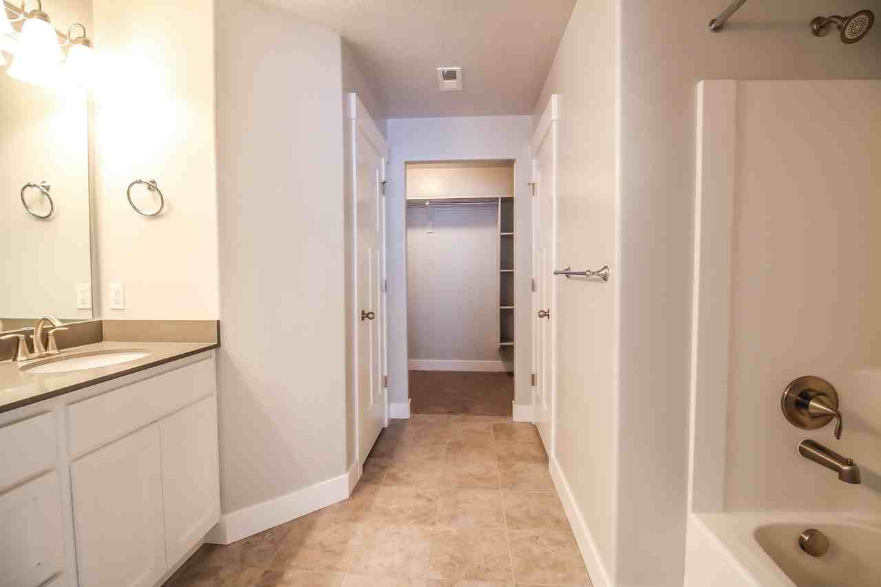 4901 W Spire Way - Photo 6 of 28