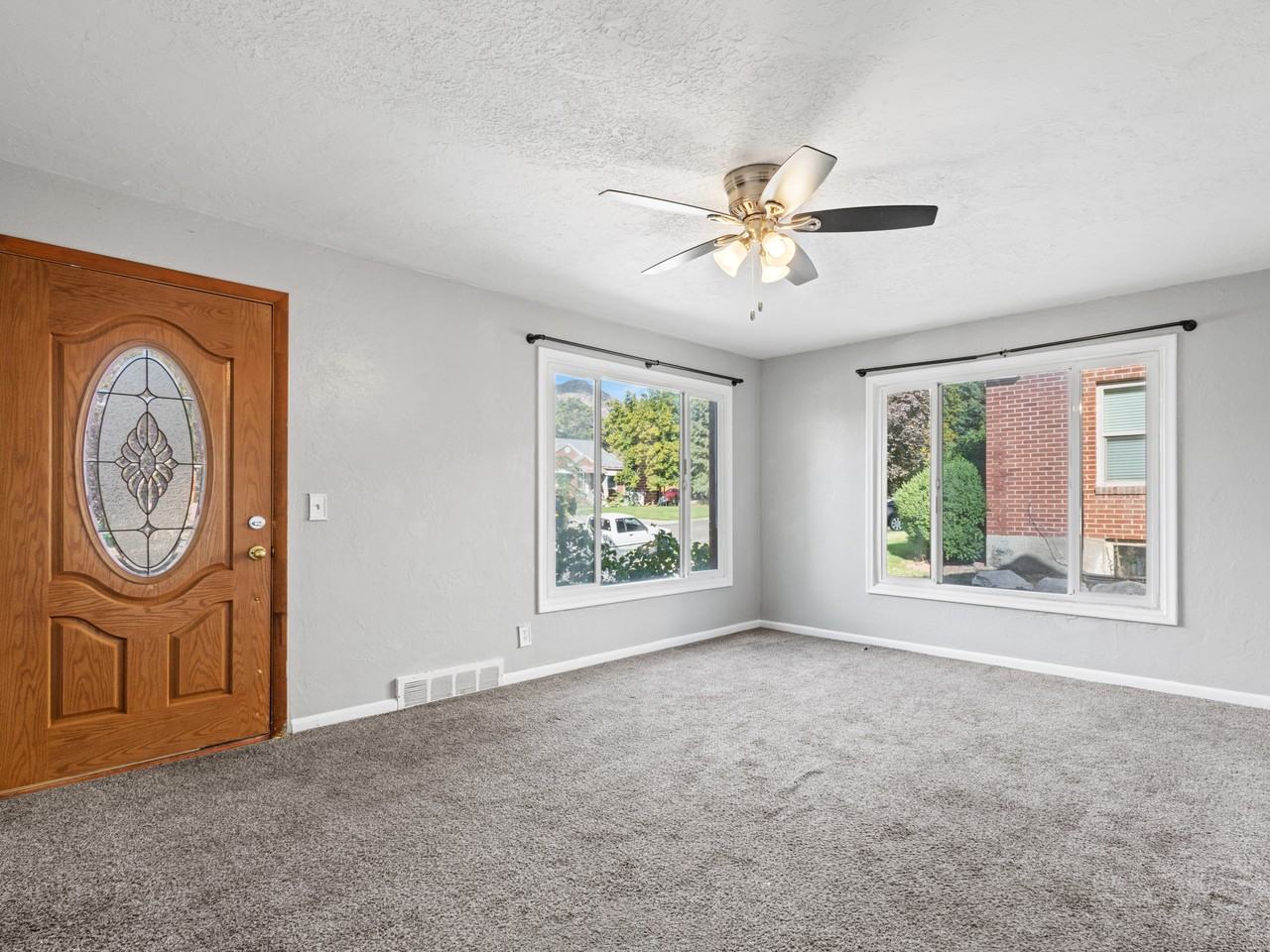 1547 Cahoon St - Photo 5 of 24