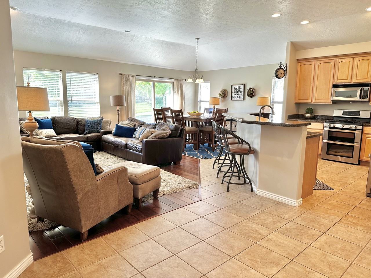 11893 N Apollo Way - Photo 6 of 42