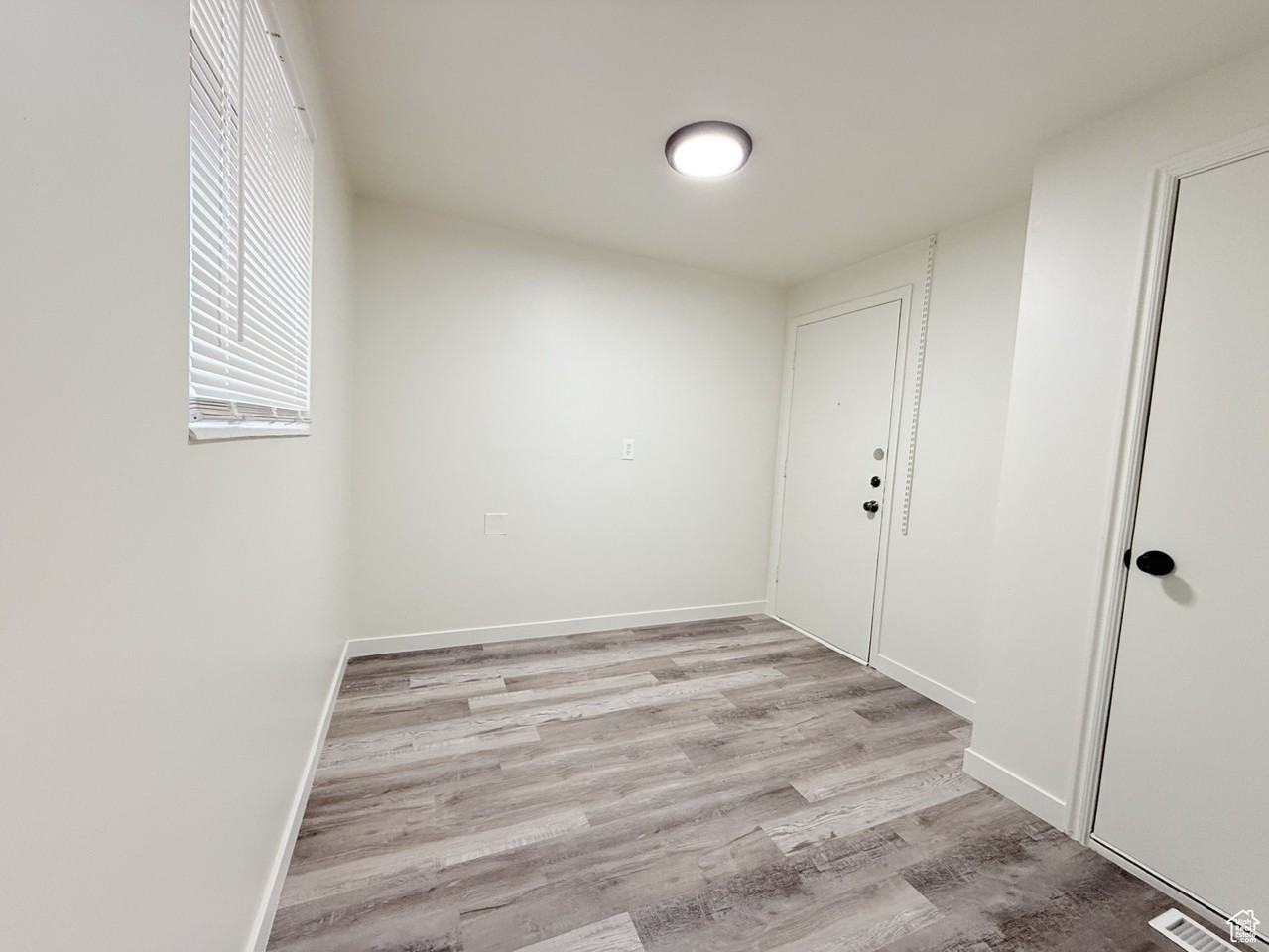 2564 Se #A - Photo 2 of 12