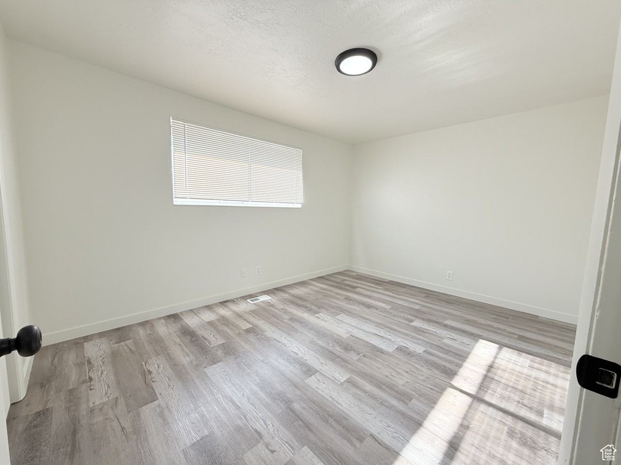 2564 Se #A - Photo 3 of 12