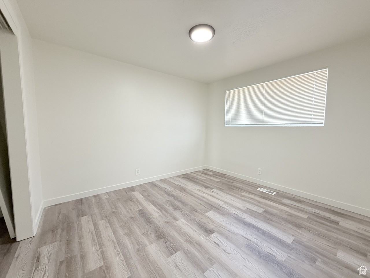 2564 Se #A - Photo 5 of 12