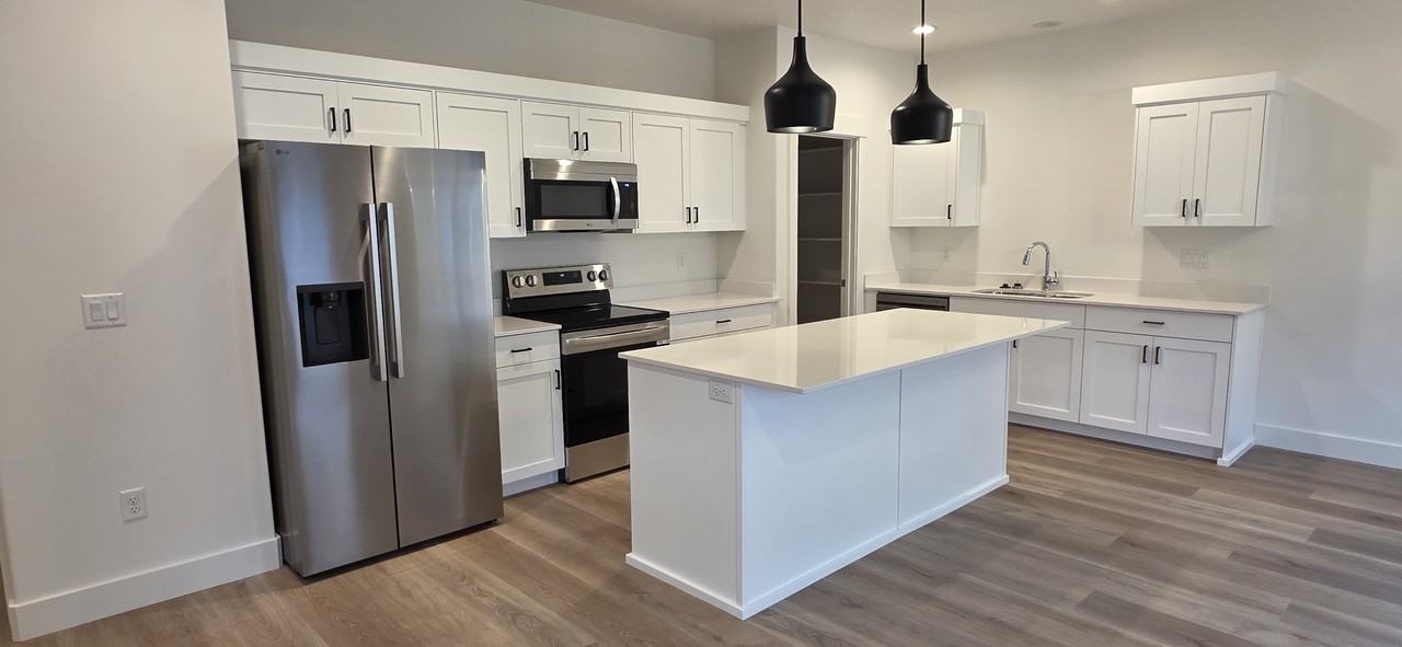 2068 South 1680 West - Photo 3 of 10