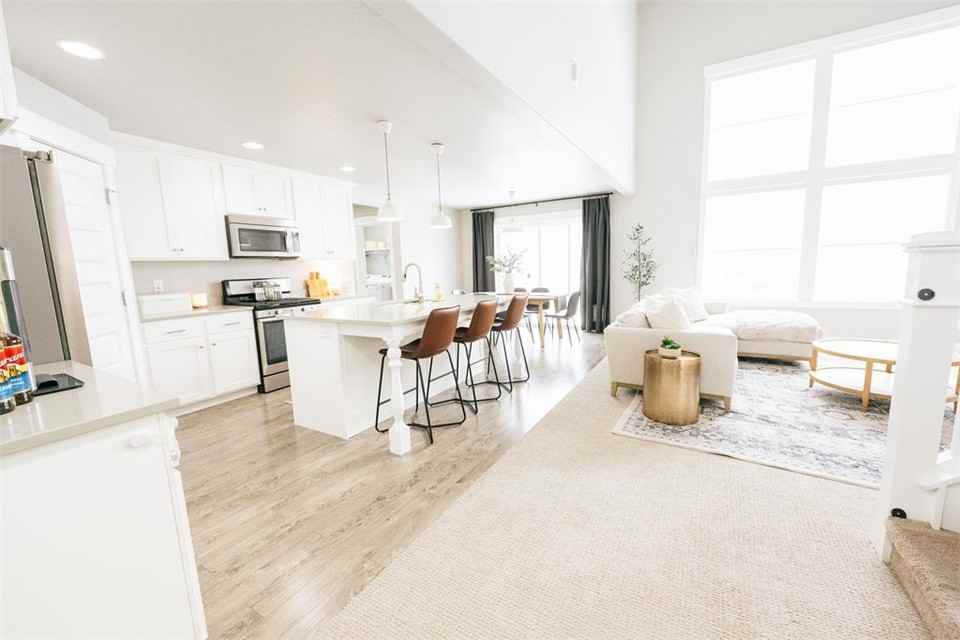 943 Sw - Photo 7 of 31