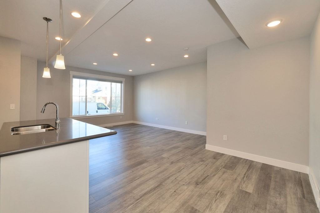 764 E Newfield Dr - Photo 5 of 24