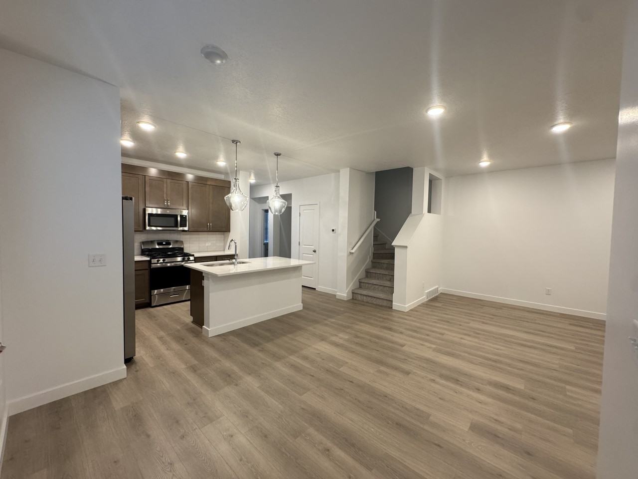 10078 N Loblobby Ln - Photo 2 of 25