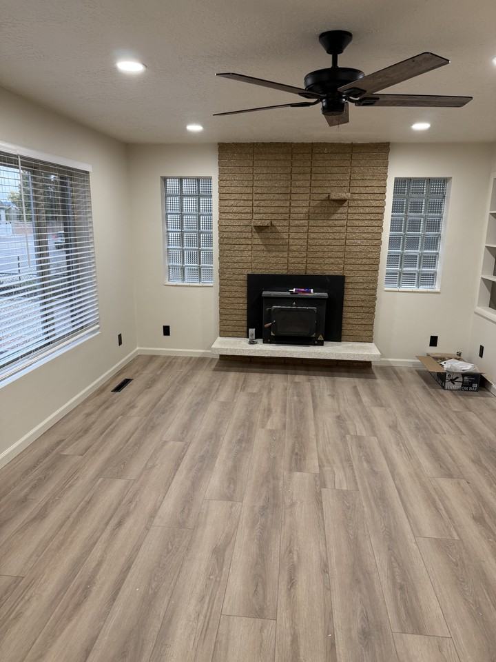 7192 Redwood Road - Photo 2 of 6