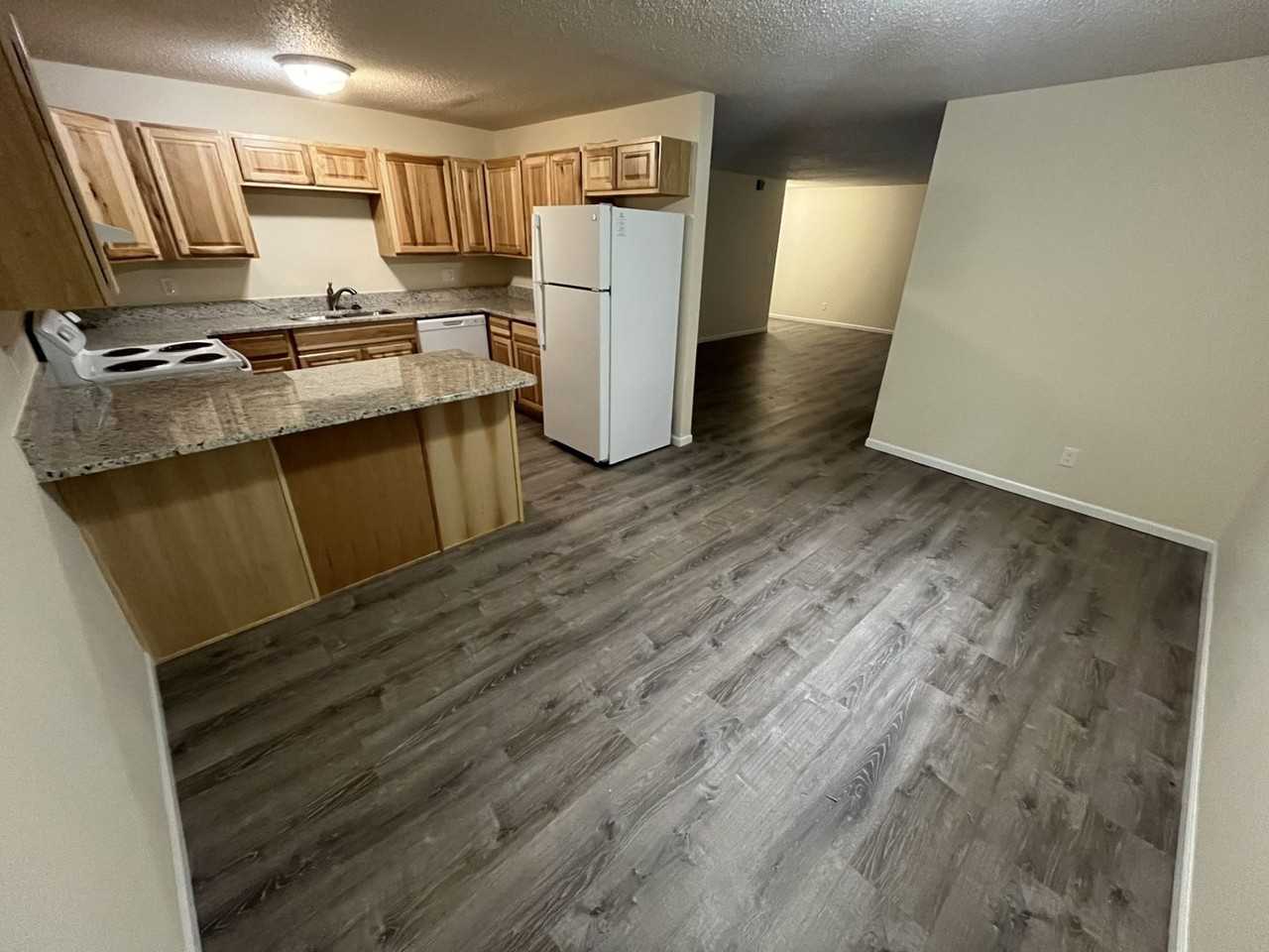 825 Partridge St - Photo 3 of 18