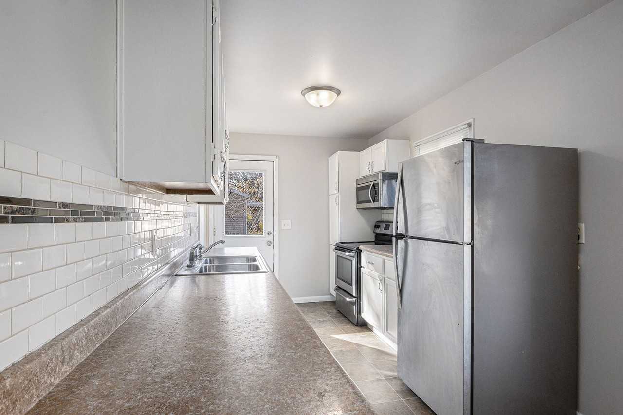 1934 Junction Avenue - Photo 2 of 20