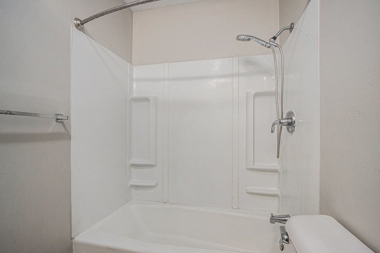 1934 Junction Avenue - Photo 4 of 20