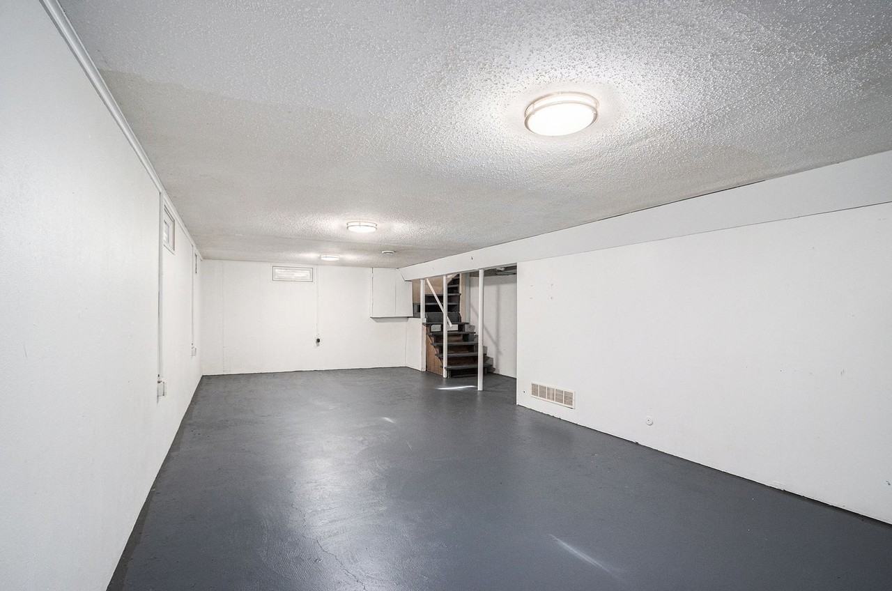 1934 Junction Avenue - Photo 6 of 20