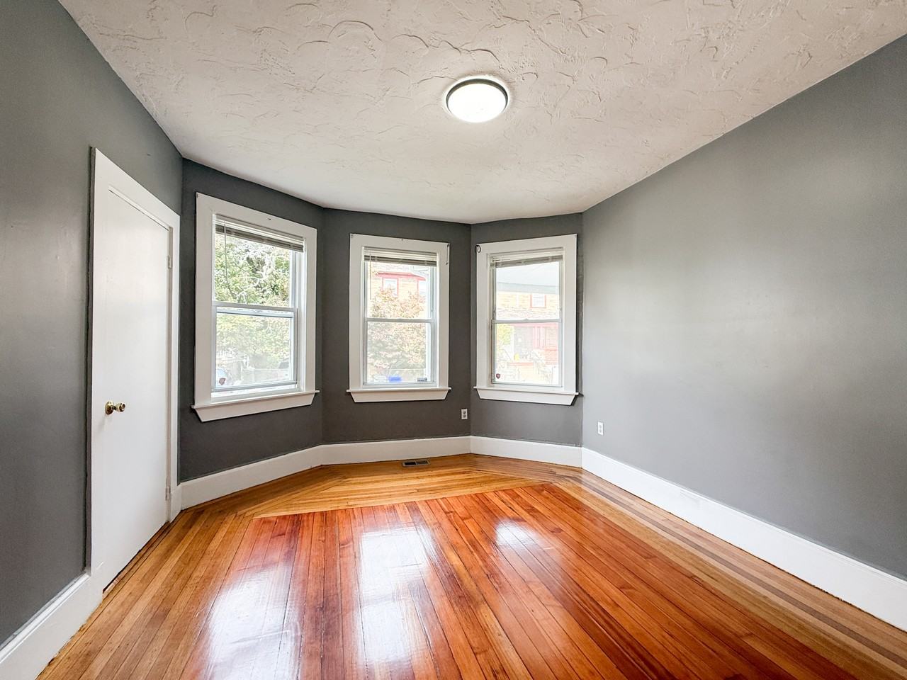 69 Greenwood St #1 - Photo 4 of 9