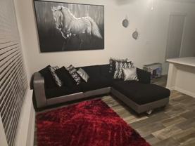 909 Bluewood St - Photo 1 of 1