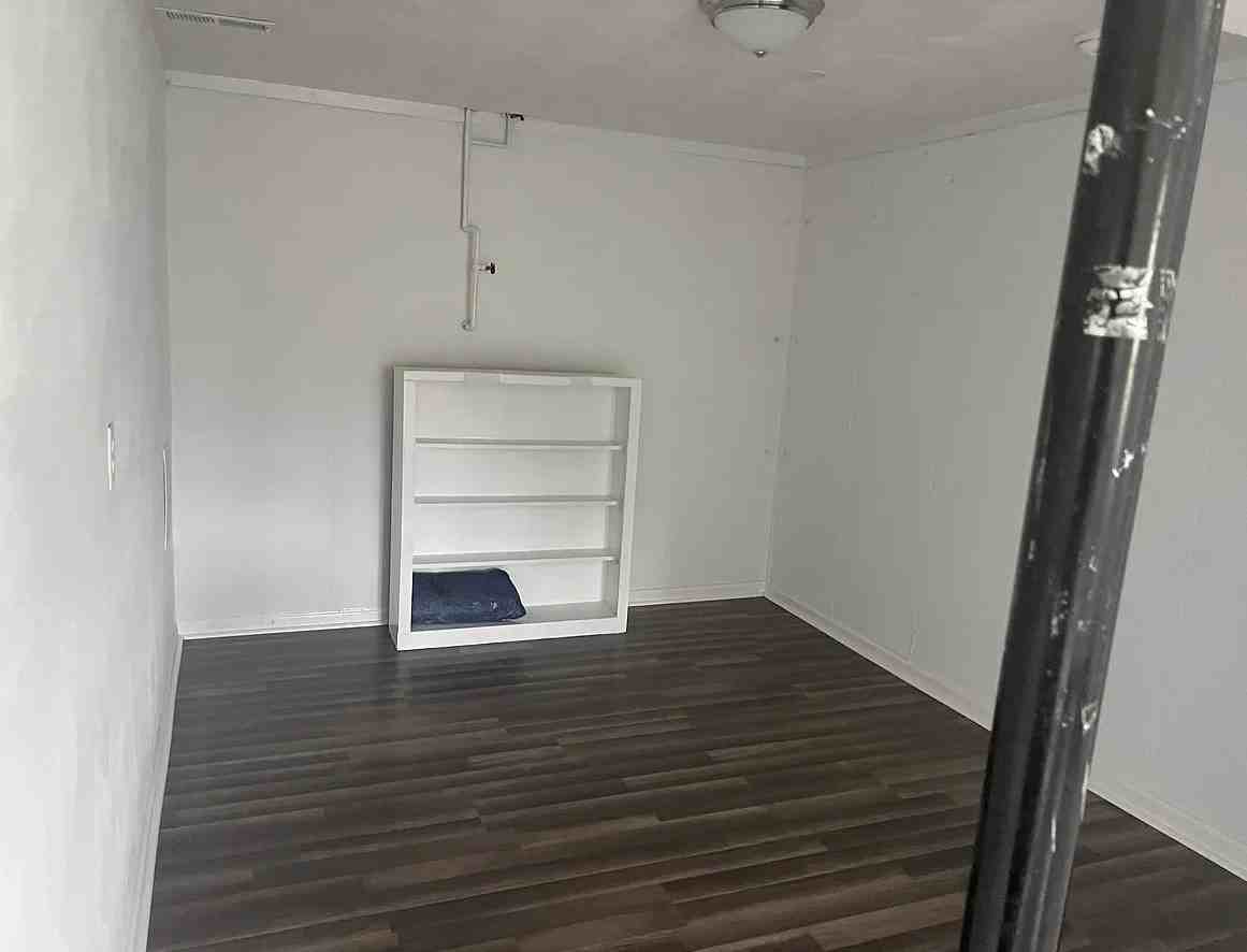 2535 Idlewild Blvd Ne #B - Photo 3 of 7