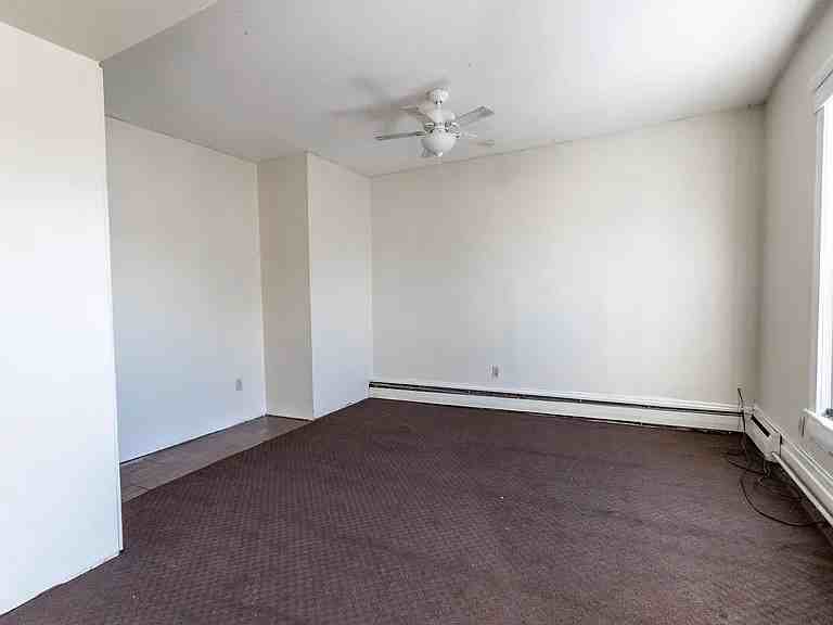 381 Forest Avenue #C - Photo 4 of 11