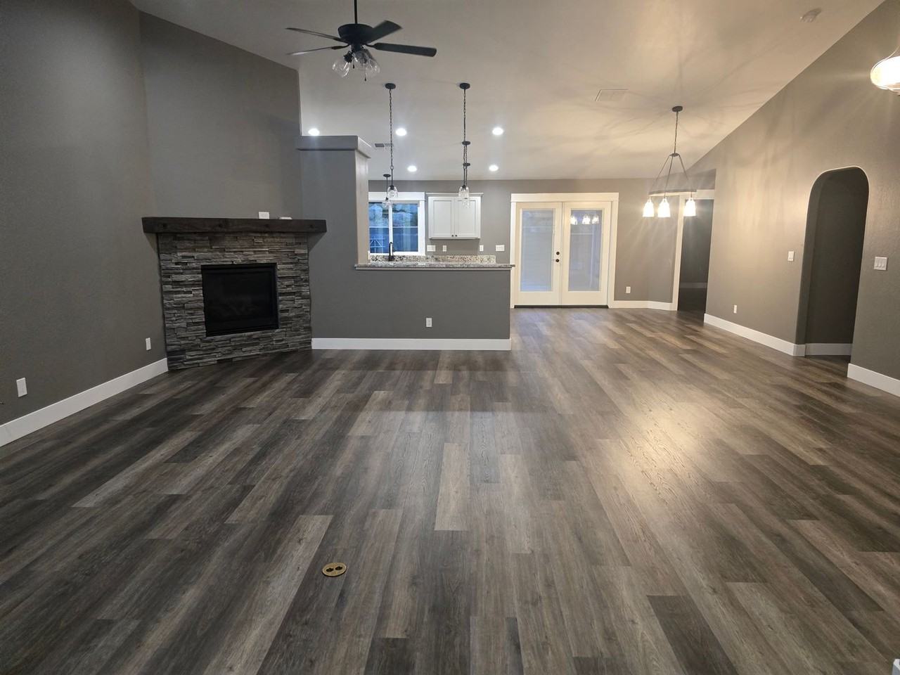 213 Se Sand Canyon Ln - Photo 5 of 12