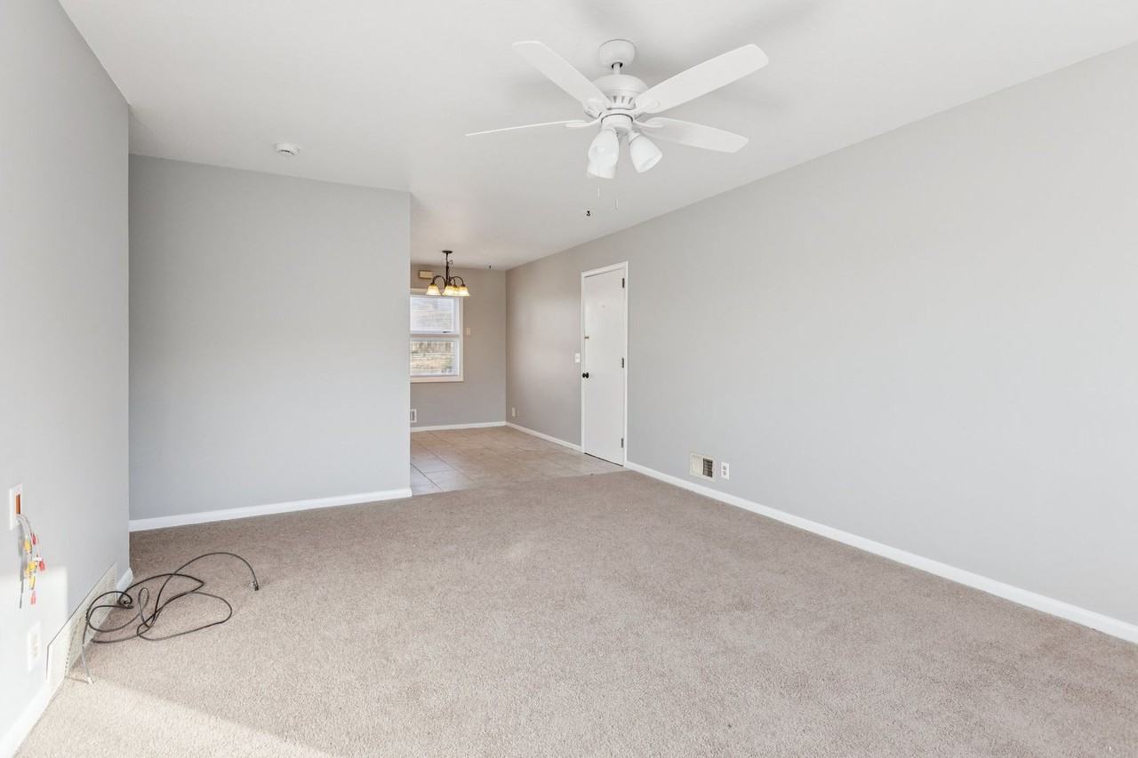 7714 Charles St - Photo 6 of 28