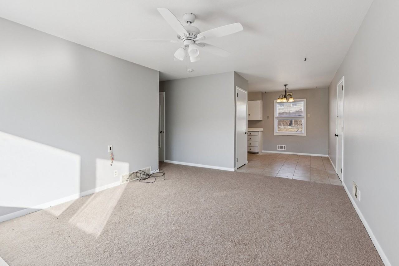 7714 Charles St - Photo 7 of 28