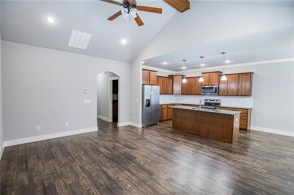 213 Alder St - Photo 5 of 16