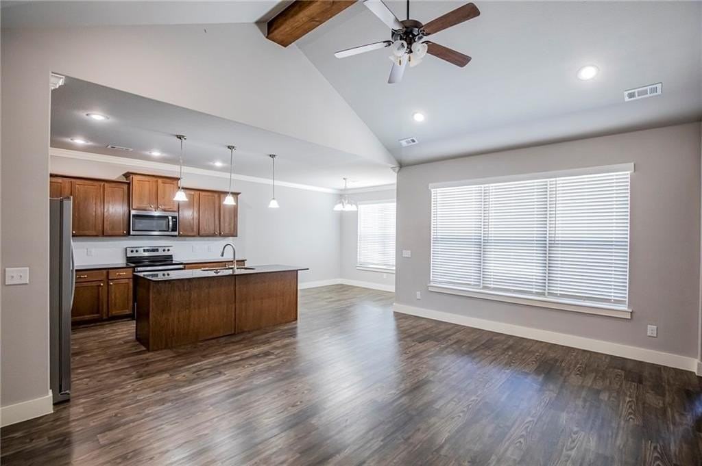 213 Alder St - Photo 6 of 16