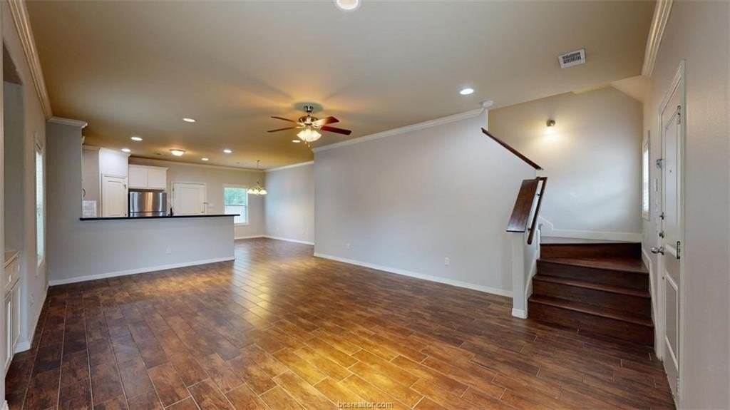 102 Richards St - Photo 4 of 42