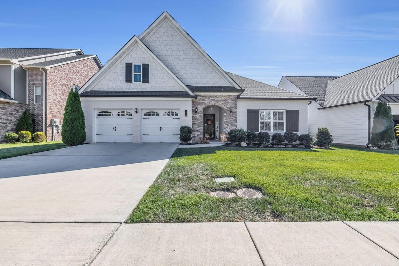 1545 Buttonwood Loop - Photo 2 of 31