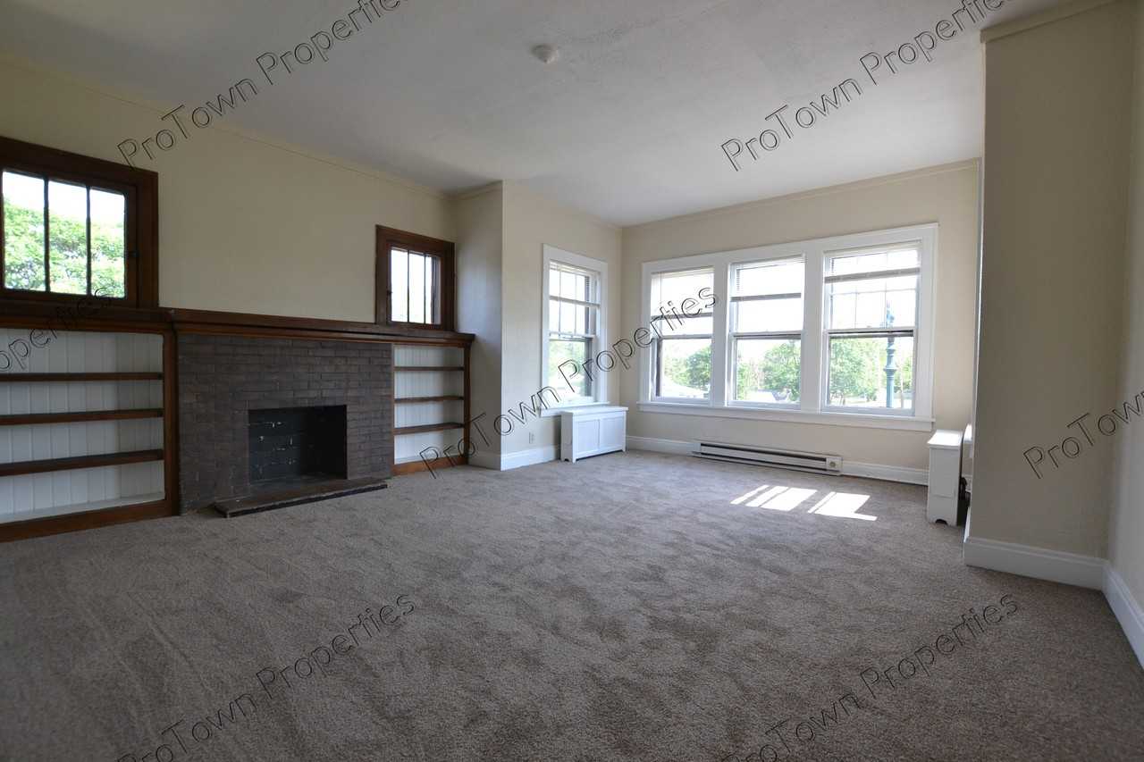 511 West Jefferson Street #3 - Photo 2 of 8