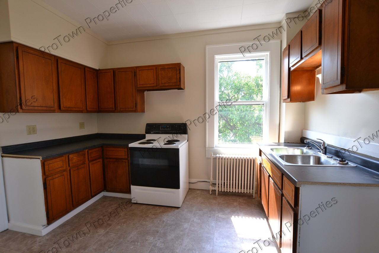 511 West Jefferson Street #3 - Photo 4 of 8