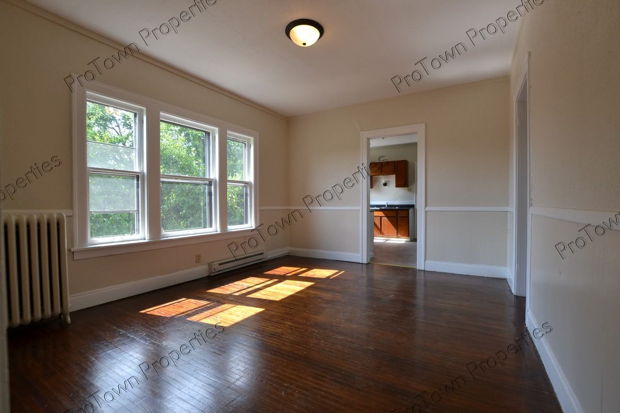 511 West Jefferson Street #3 - Photo 5 of 8