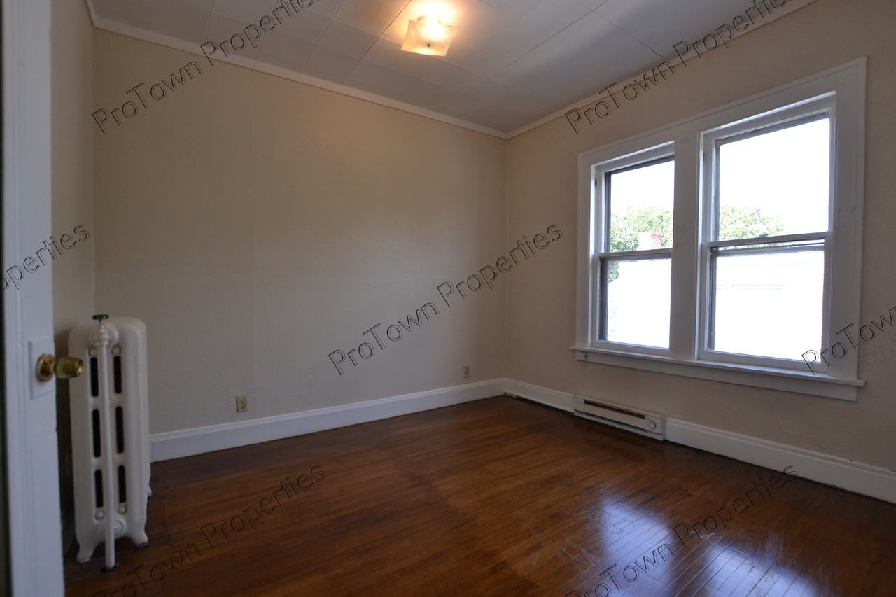 511 West Jefferson Street #3 - Photo 7 of 8