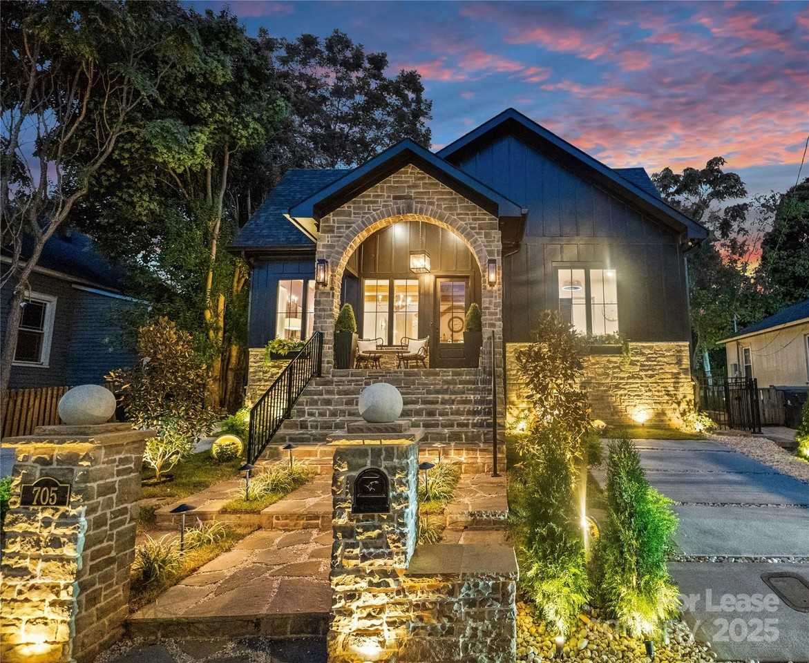 705 South Torrence Street - Photo 2 of 31