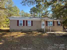 featured image of 1552 Airport Rd