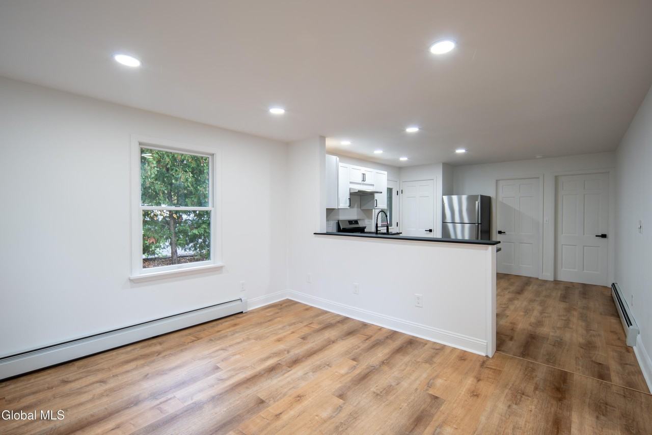 644 Delaware Ave - Photo 3 of 39