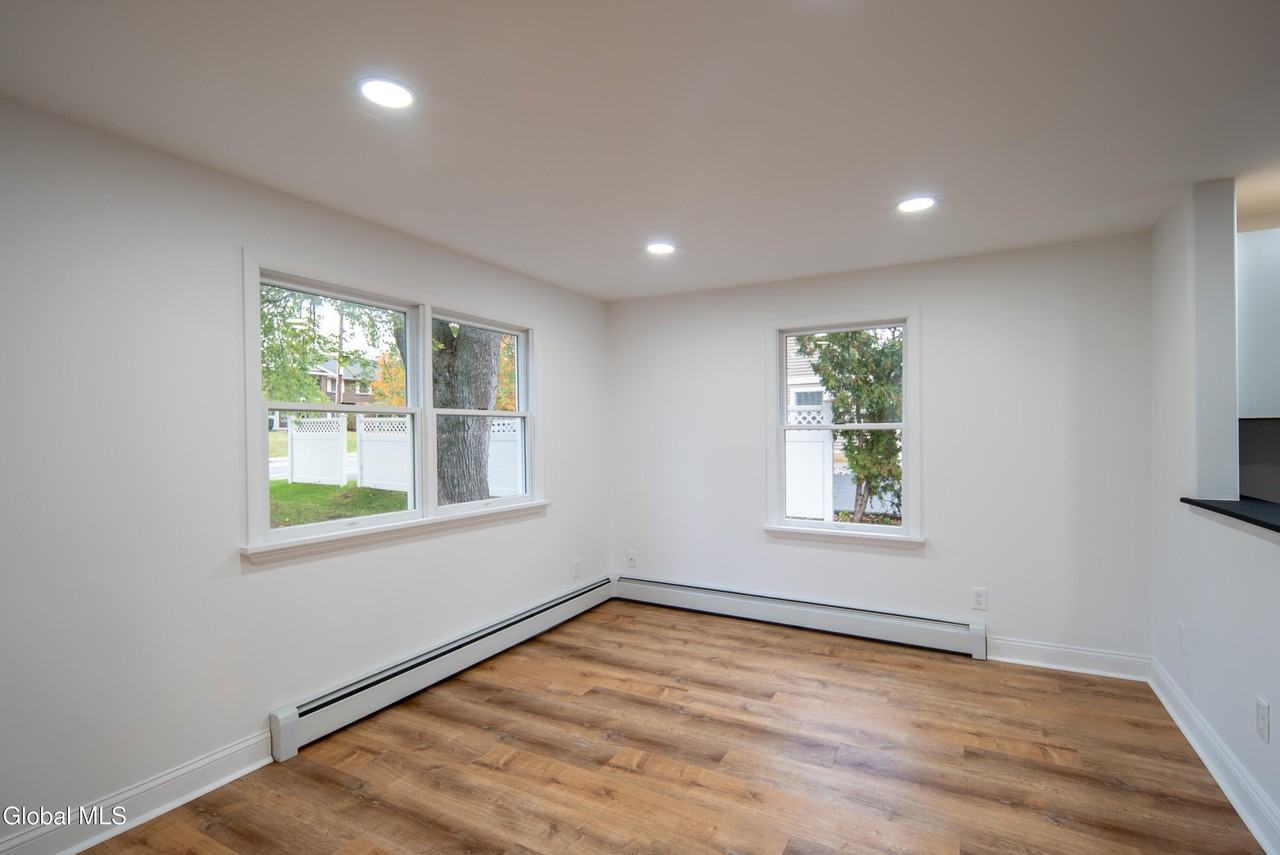 644 Delaware Ave - Photo 6 of 39