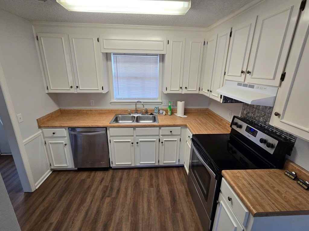 111 Tazewell Ct - Photo 2 of 10