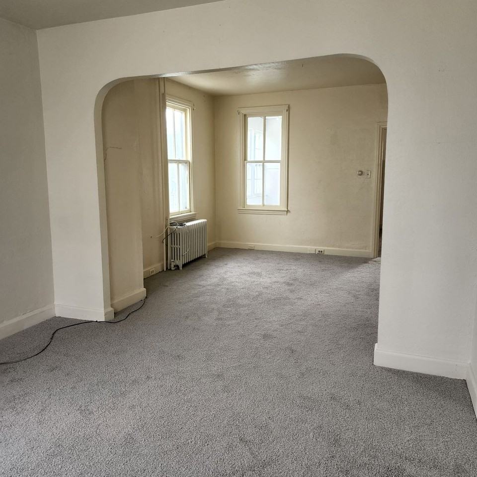 65 S Front St - Photo 2 of 11