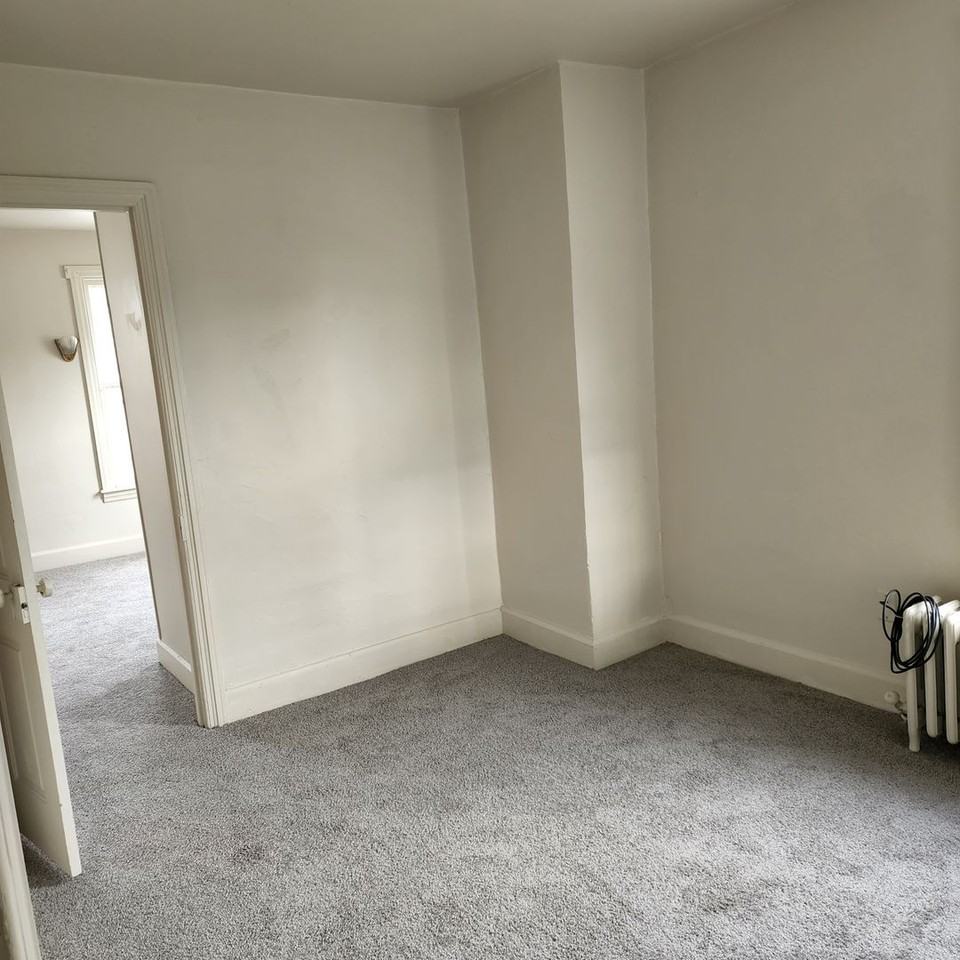 65 S Front St - Photo 3 of 11