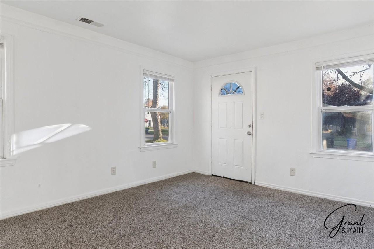 18997 Kingsville St - Photo 2 of 18
