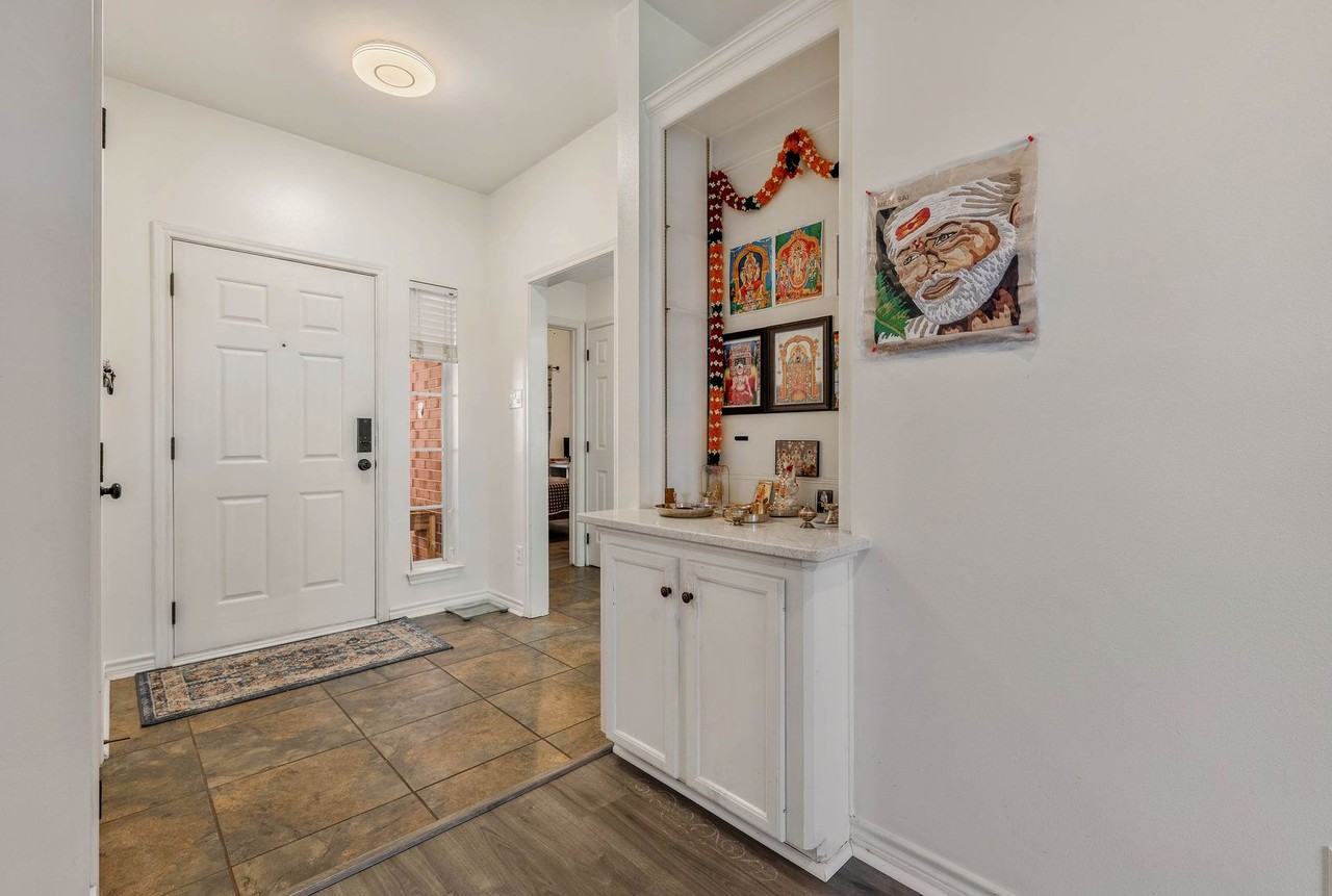 3206 Neuburg Ct - Photo 3 of 18