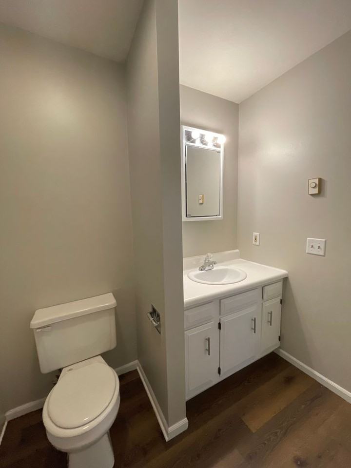 1107 Sidney St - Photo 7 of 15