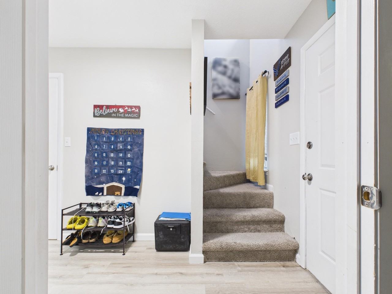 309 Olympia Ct - Photo 7 of 43