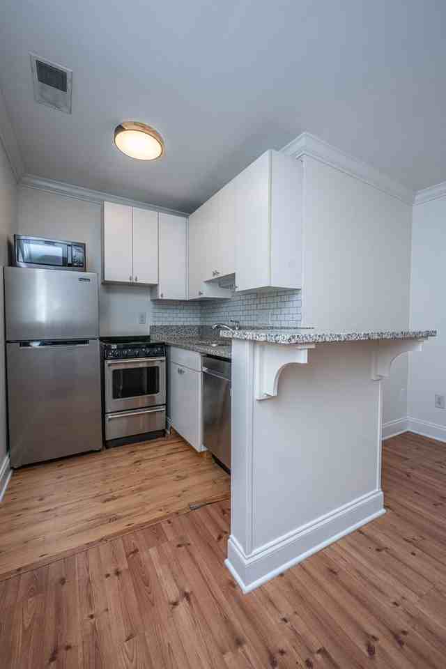 338 King St #C - Photo 7 of 21