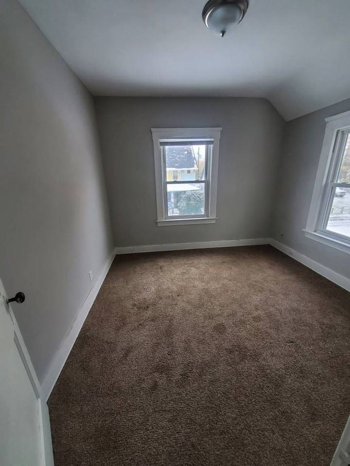 14205 Savannah Ave - Photo 7 of 25