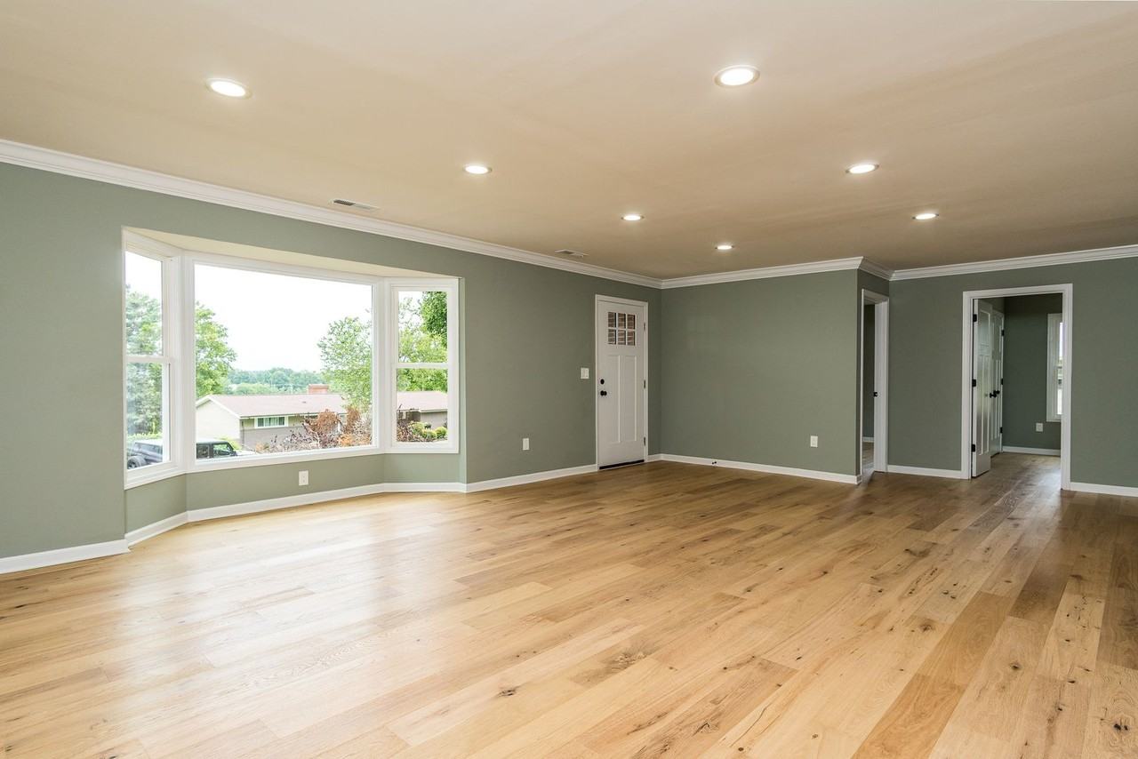 101 Mccormick Cir - Photo 4 of 35