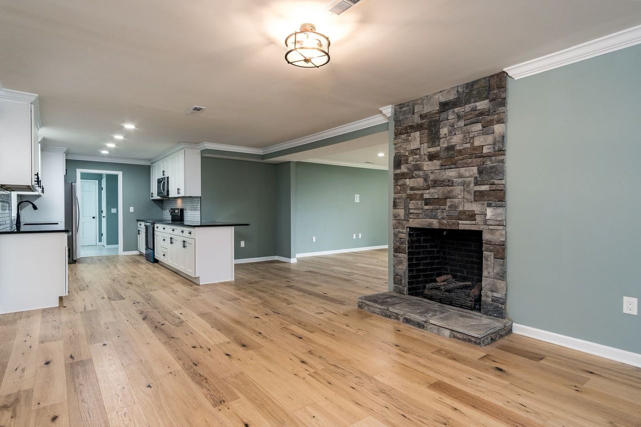 101 Mccormick Cir - Photo 6 of 35