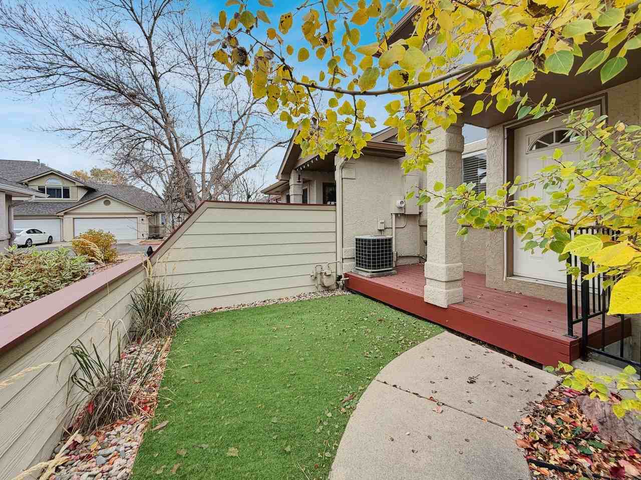 603 Ridgeview Dr - Photo 2 of 16