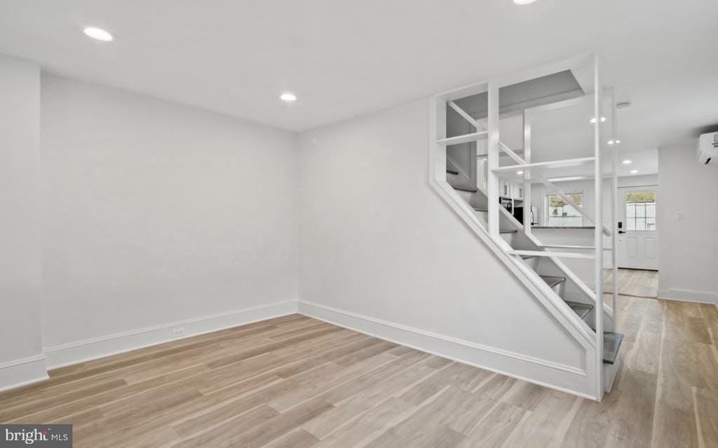 713 W Haverford Rd - Photo 4 of 12