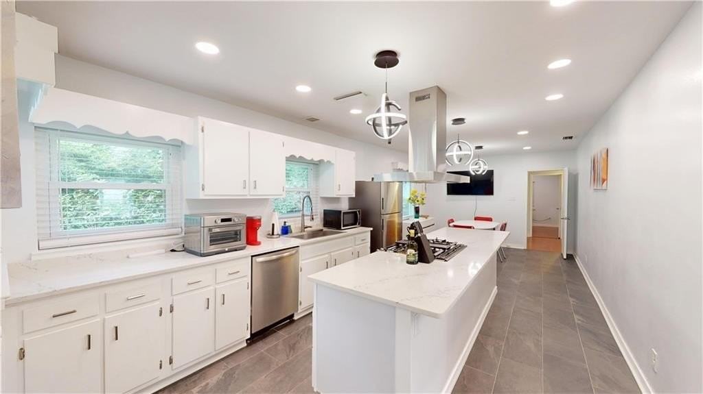 2610 Walton Ave - Photo 6 of 17