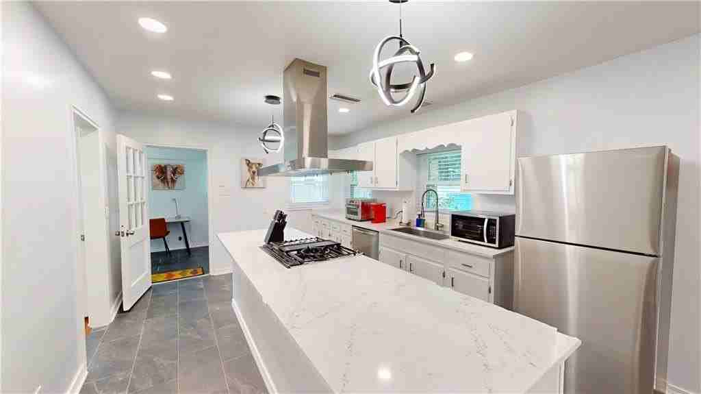 2610 Walton Ave - Photo 7 of 17